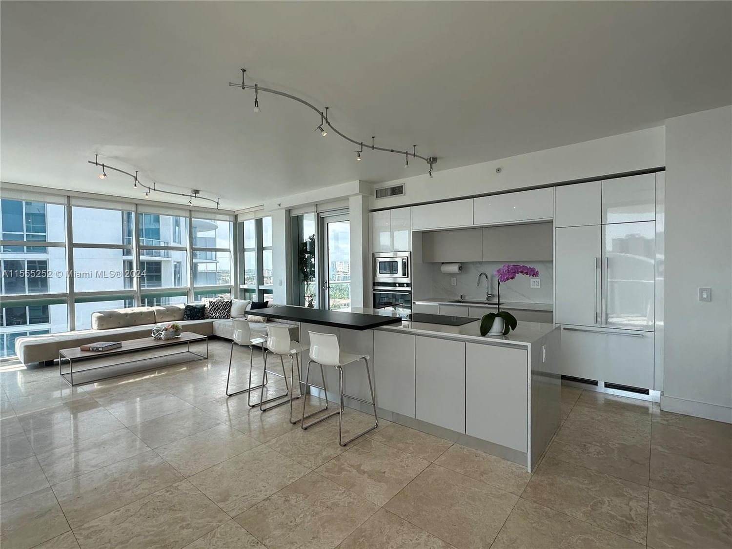 Real estate property located at 3131 188th St #1-1108, Miami-Dade County, THE ATRIUM AT AVENTURA CO, Aventura, FL