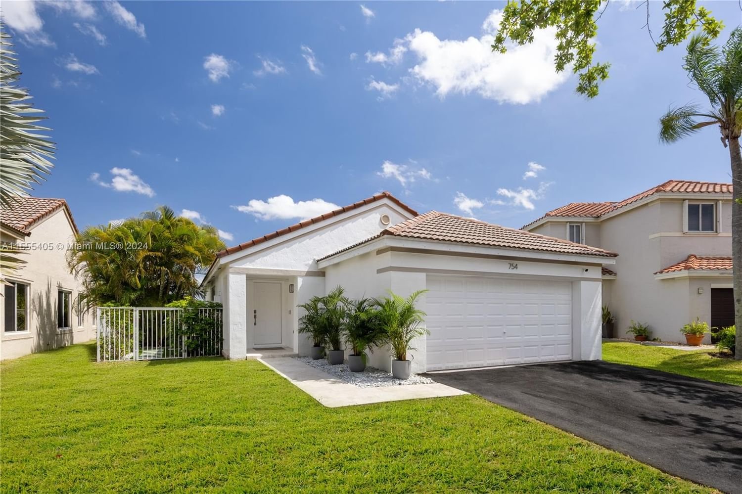 Real estate property located at 754 San Remo Dr, Broward County, SECTORS 3 & 4 BOUNDARY PL, Weston, FL