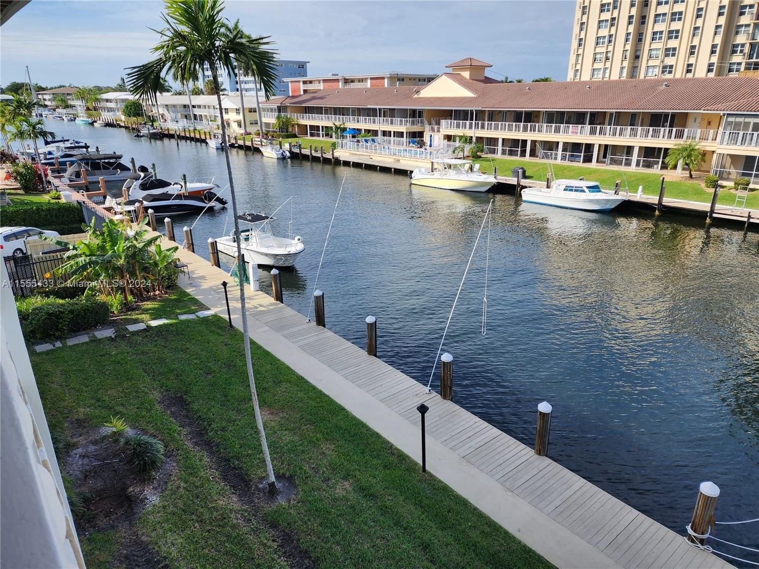 Real estate property located at 2881 32nd St #320, Broward County, WATERSIDE ON THE INTRACOA, Fort Lauderdale, FL