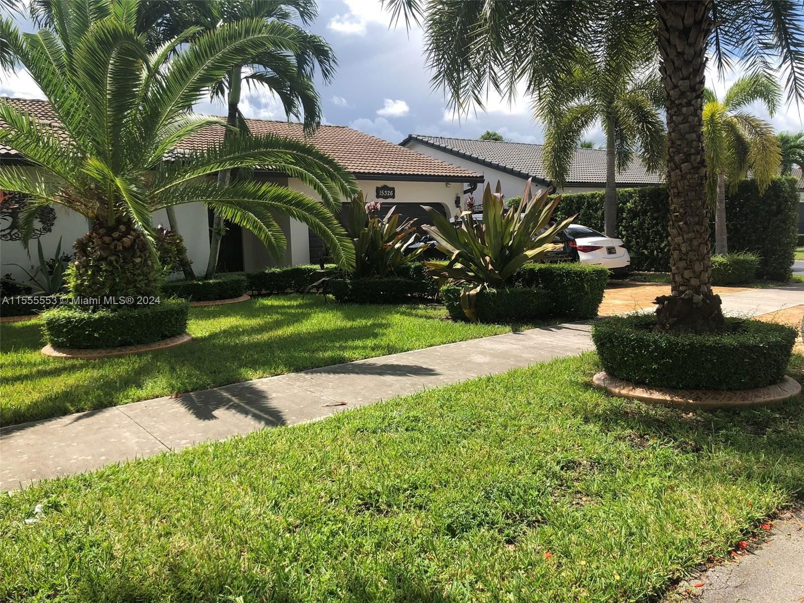 Real estate property located at 15326 178th Ter, Miami-Dade County, MAJESTIC ESTATES 1ST ADDN, Miami, FL