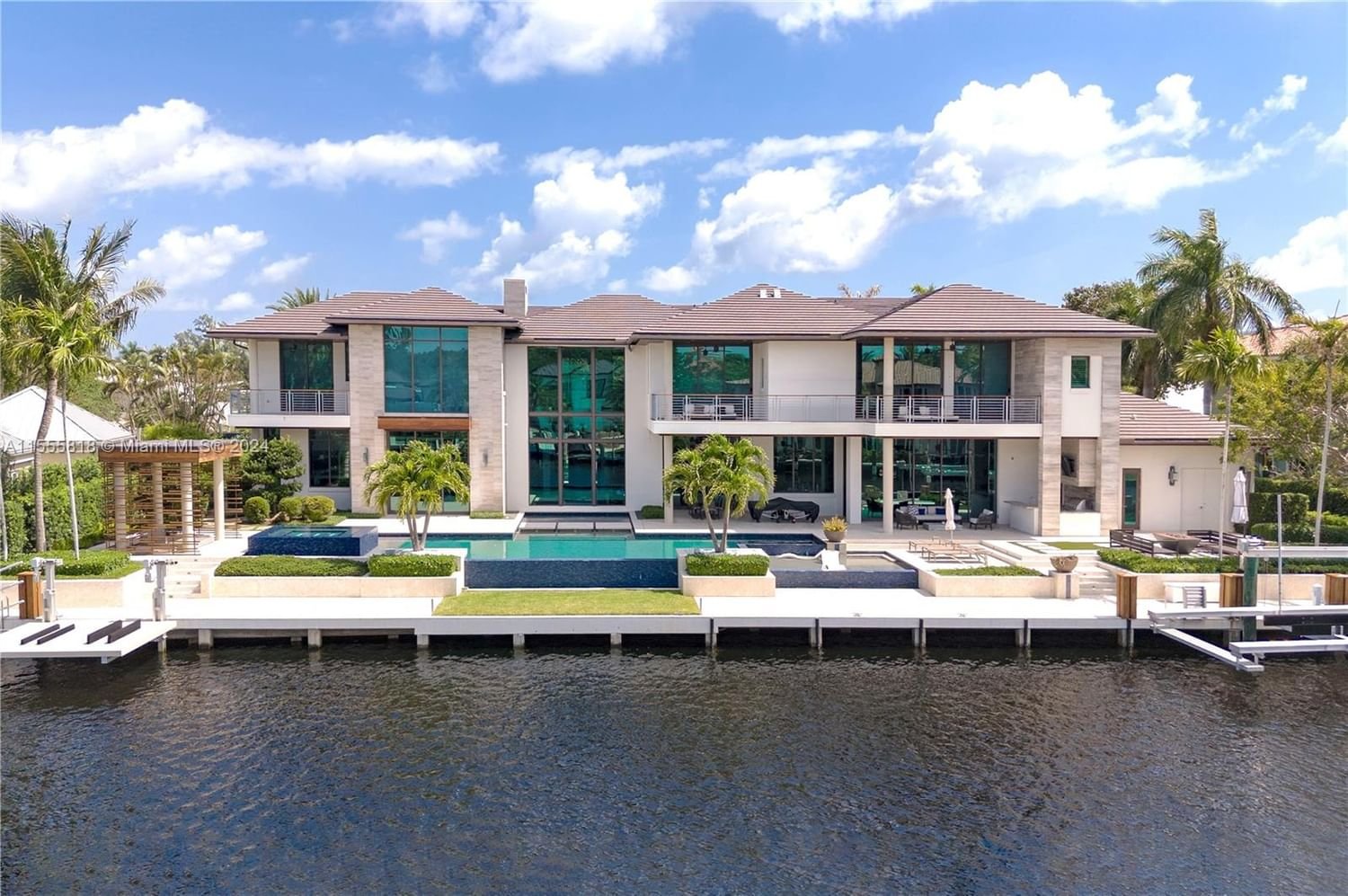 Real estate property located at 20 Compass Isle, Broward County, BAY COLONY SECTION OF THE, Fort Lauderdale, FL