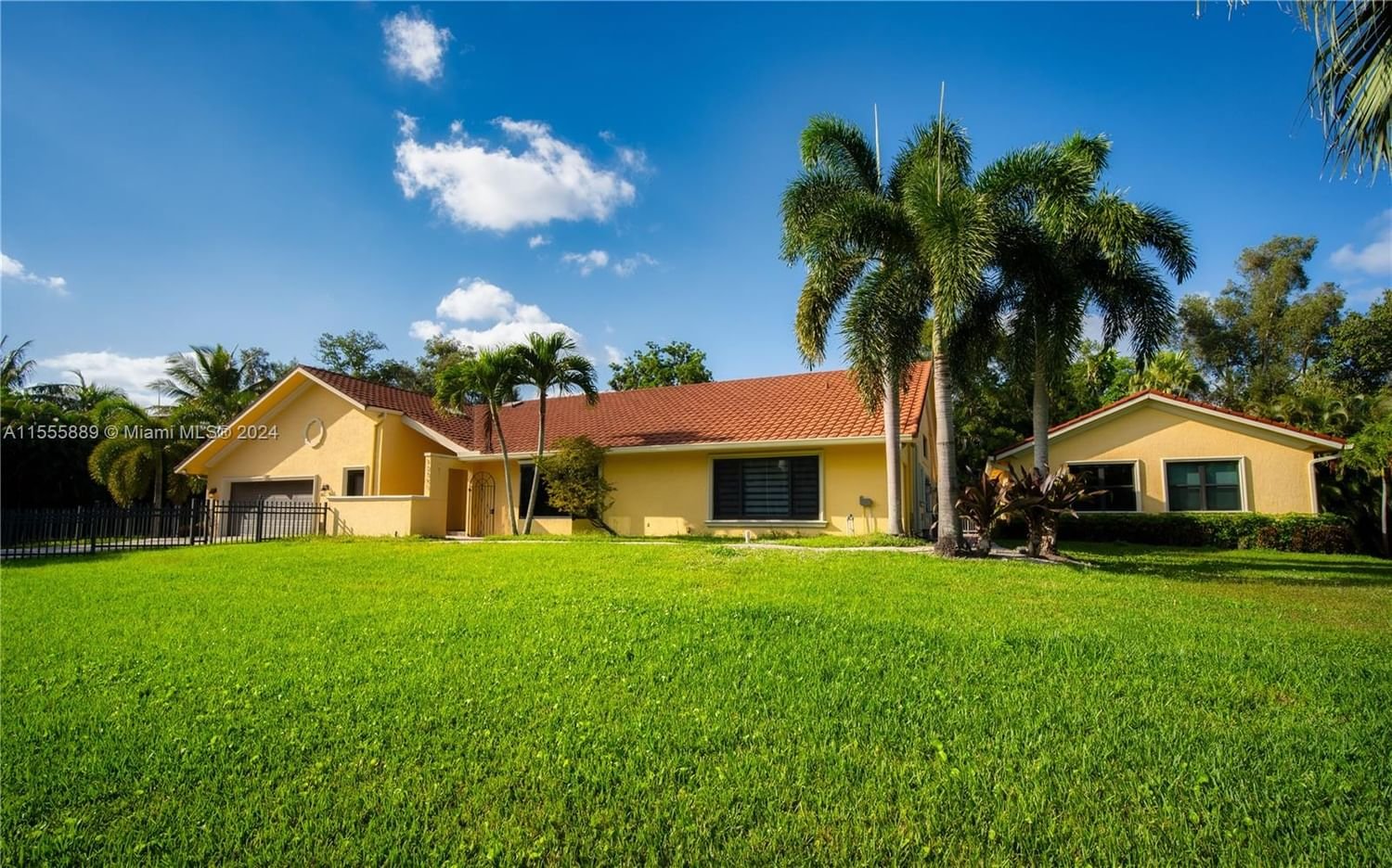 Real estate property located at 12351 2nd St, Broward County, PLANTATION ACRES, Plantation, FL
