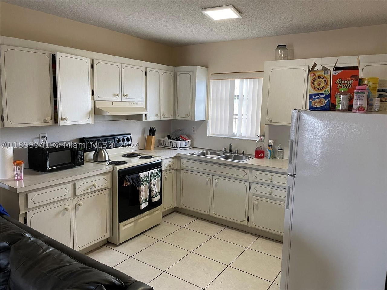 Real estate property located at 1825 Cleveland St #14, Broward, Dell Manor Condominium, Hollywood, FL