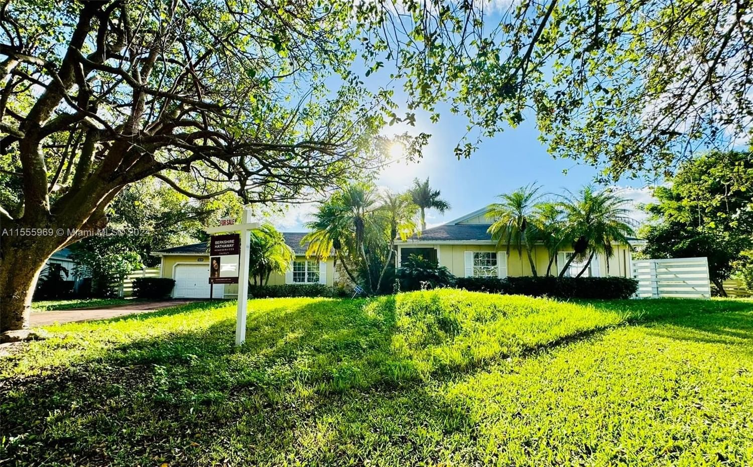 Real estate property located at 14630 148th Ct, Miami-Dade County, COUNTRY WALK SEC 3, Miami, FL