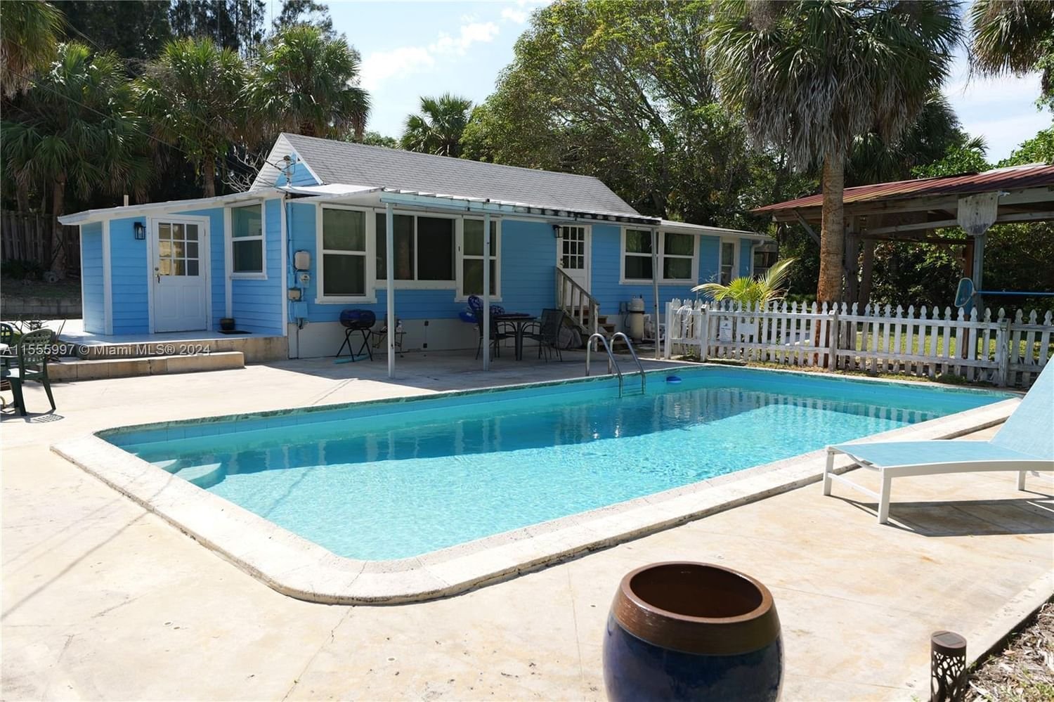 Real estate property located at 12450 Dixie Hwy, Martin County, HOBE SOUND, Hobe Sound, FL