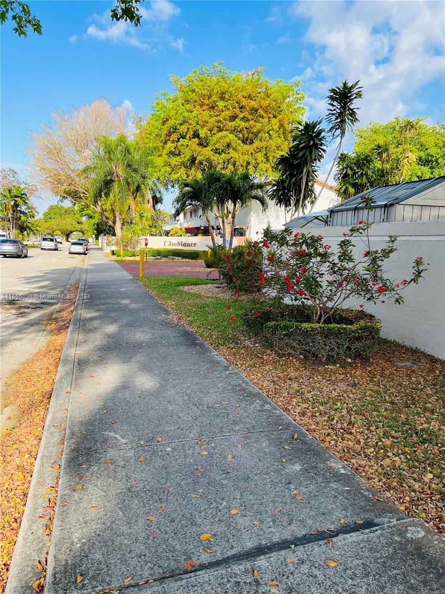 Real estate property located at 13457 62nd St #65, Miami-Dade County, LAMBIANCE TOWNHOMES KENDA, Miami, FL