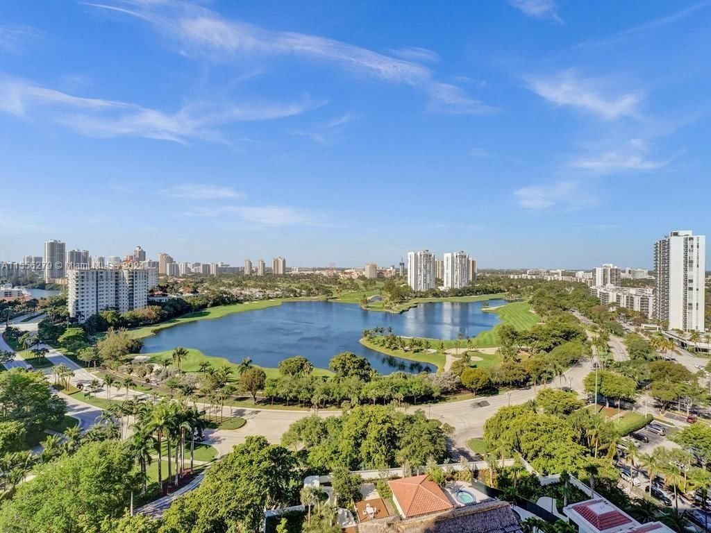 Real estate property located at 20281 Country Club Dr #1609, Miami-Dade County, HAMPTONS WEST CONDO, Aventura, FL