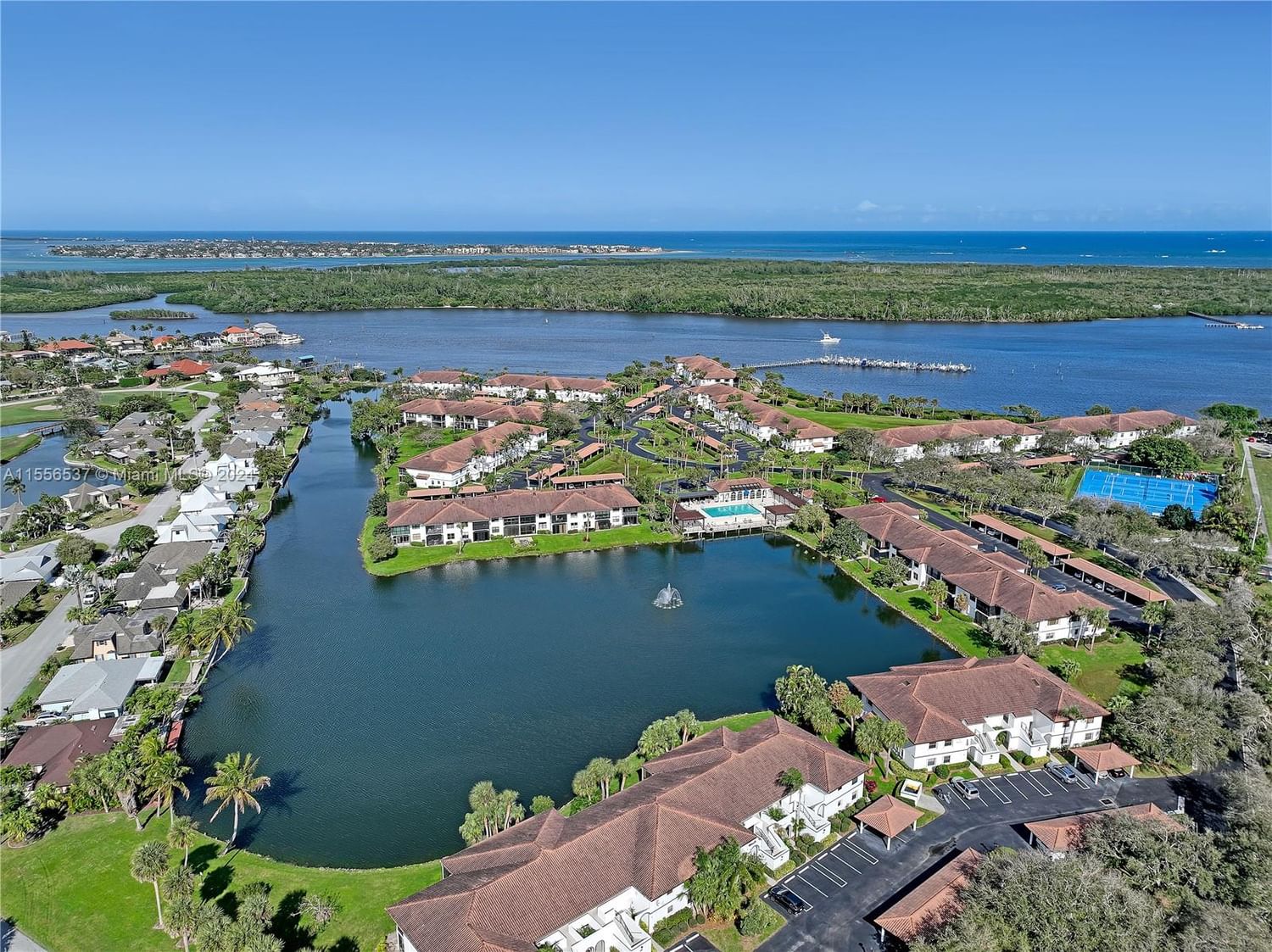 Real estate property located at 6082 Landing Way #6, Martin County, HANSONS LANDING CONDO, Stuart, FL