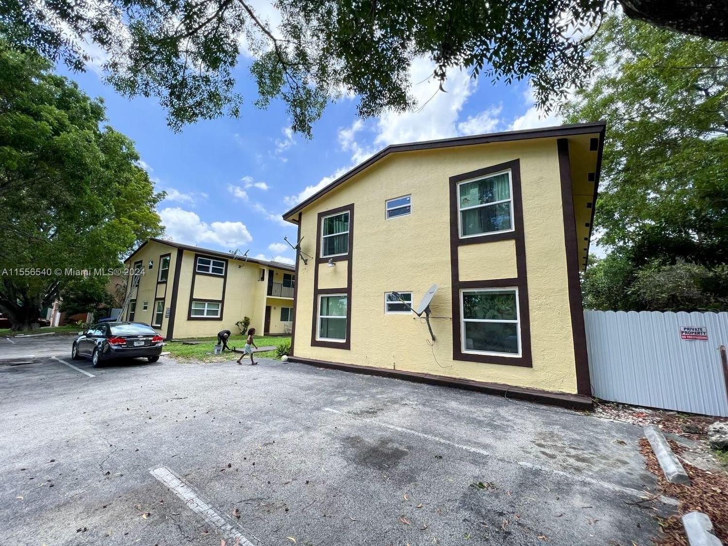Real estate property located at 7490 10th Ct #1-4, Broward County, North Lauderdale, FL