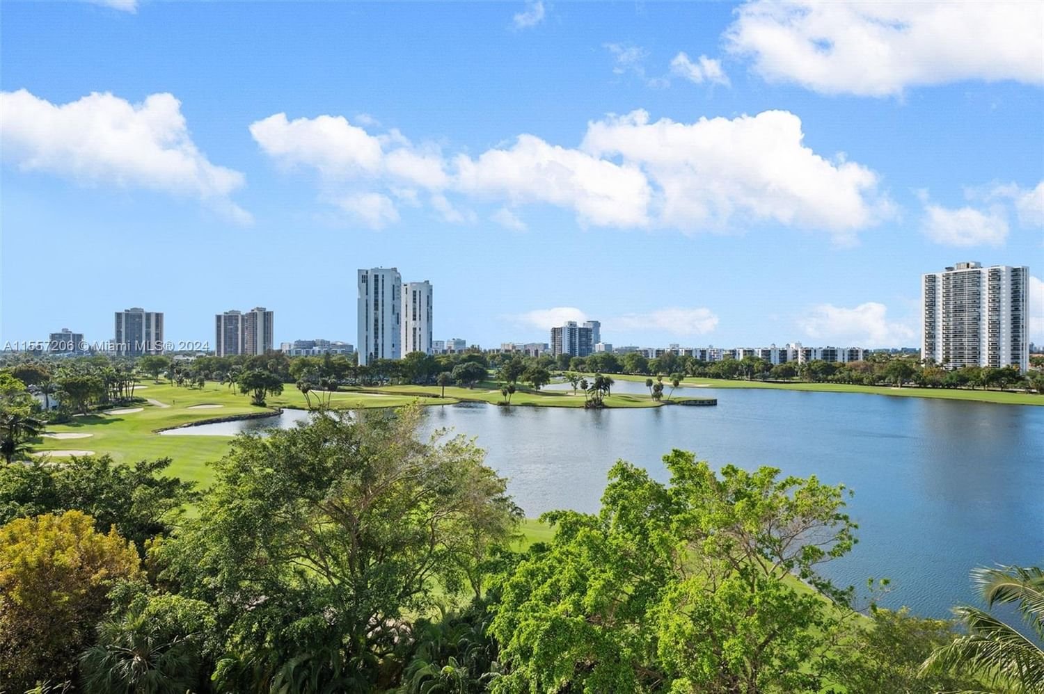Real estate property located at 20000 Country Club Dr #706, Miami-Dade County, TURNBERRY VLG NO TOWER CO, Aventura, FL