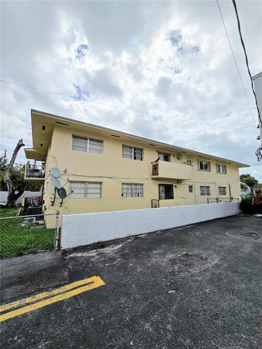 Real estate property located at 1939 5th St #4, Miami-Dade County, LENA MANOR CONDO, Miami, FL