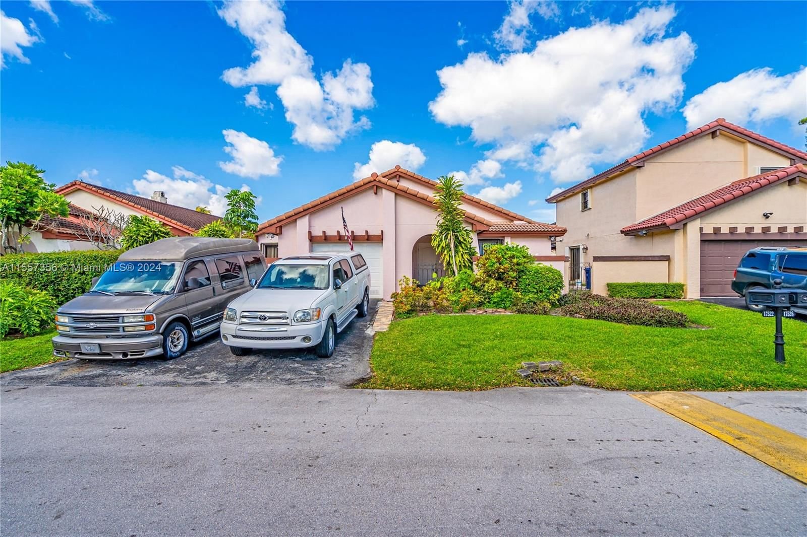 Real estate property located at 17522 61st Pl, Miami-Dade County, THE MOORS SEC 1, Hialeah, FL