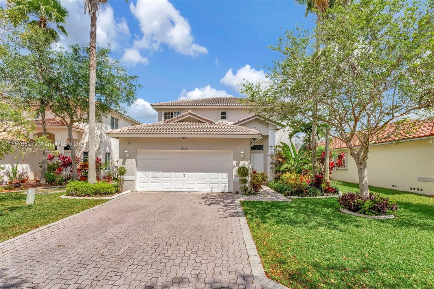 Real estate property located at 13489 7th St, Broward County, SAWGRASS VILLAGE, Plantation, FL