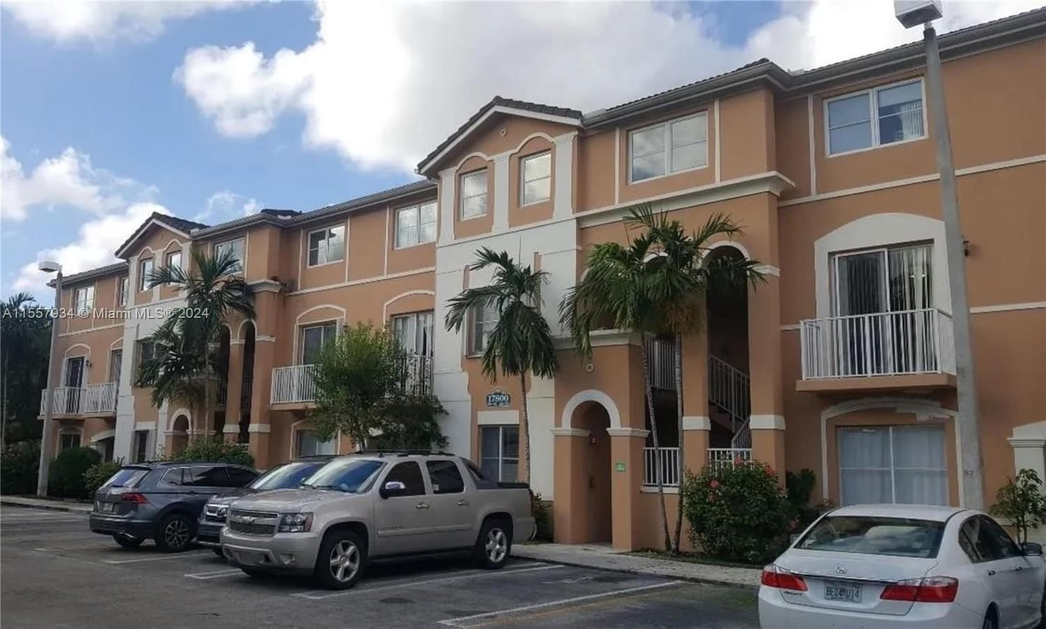 Real estate property located at 17800 73rd Ave #205-21, Miami-Dade County, SHOMA HOMES AT COUNTRY CL, Hialeah, FL