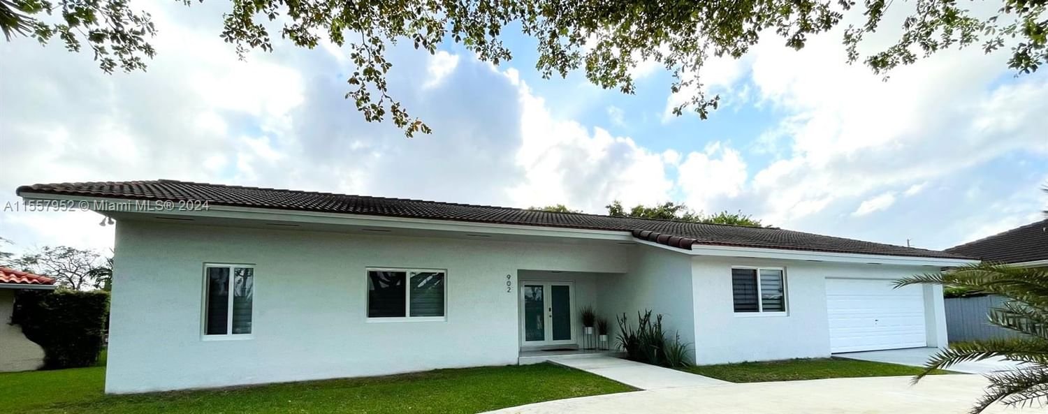 Real estate property located at 902 102nd Pl, Miami-Dade County, TORREMOLINOS SUB, Miami, FL