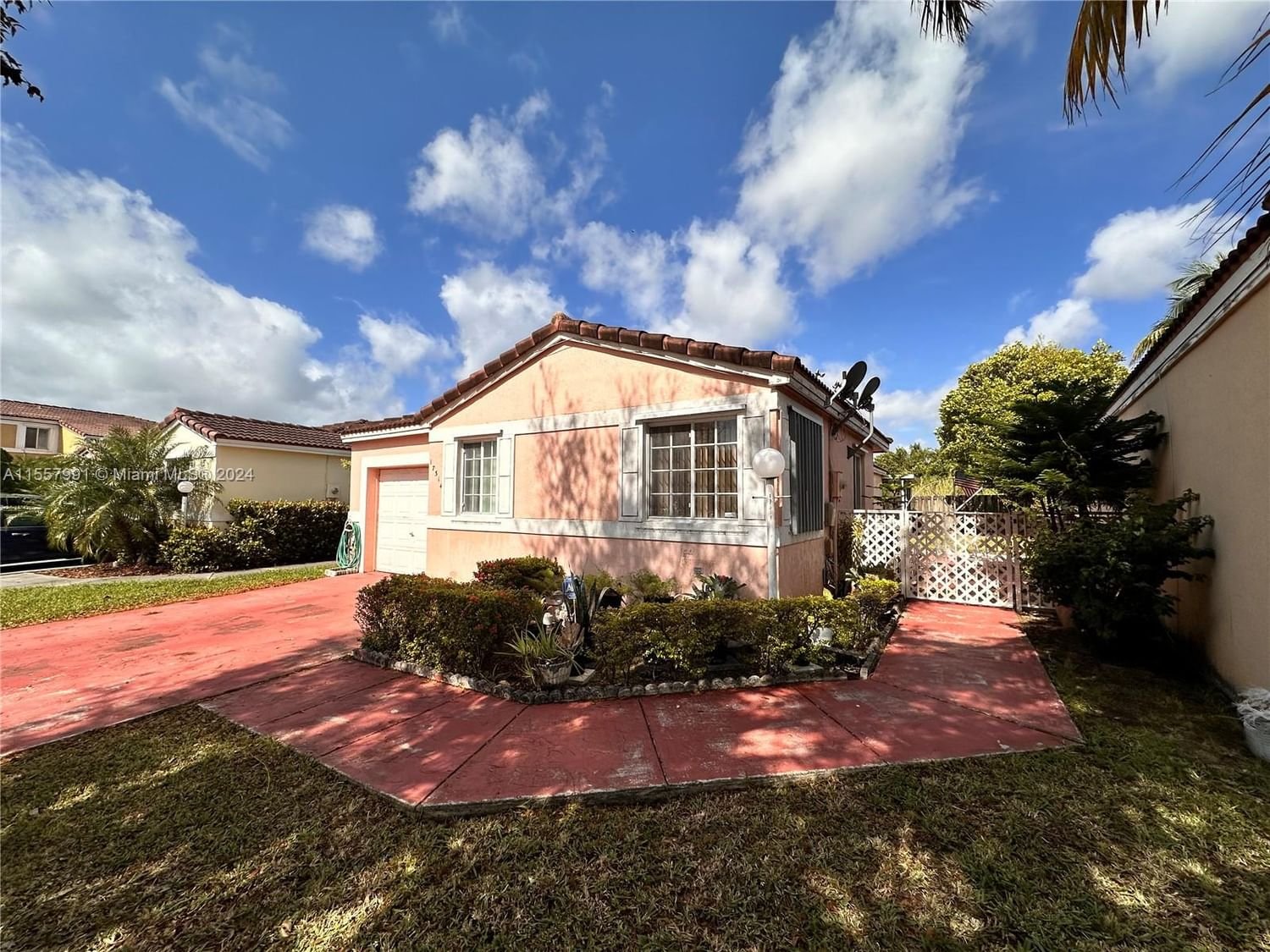 Real estate property located at 17314 142nd Pl, Miami-Dade County, WEITZER SERENA LAKES WEST, Miami, FL