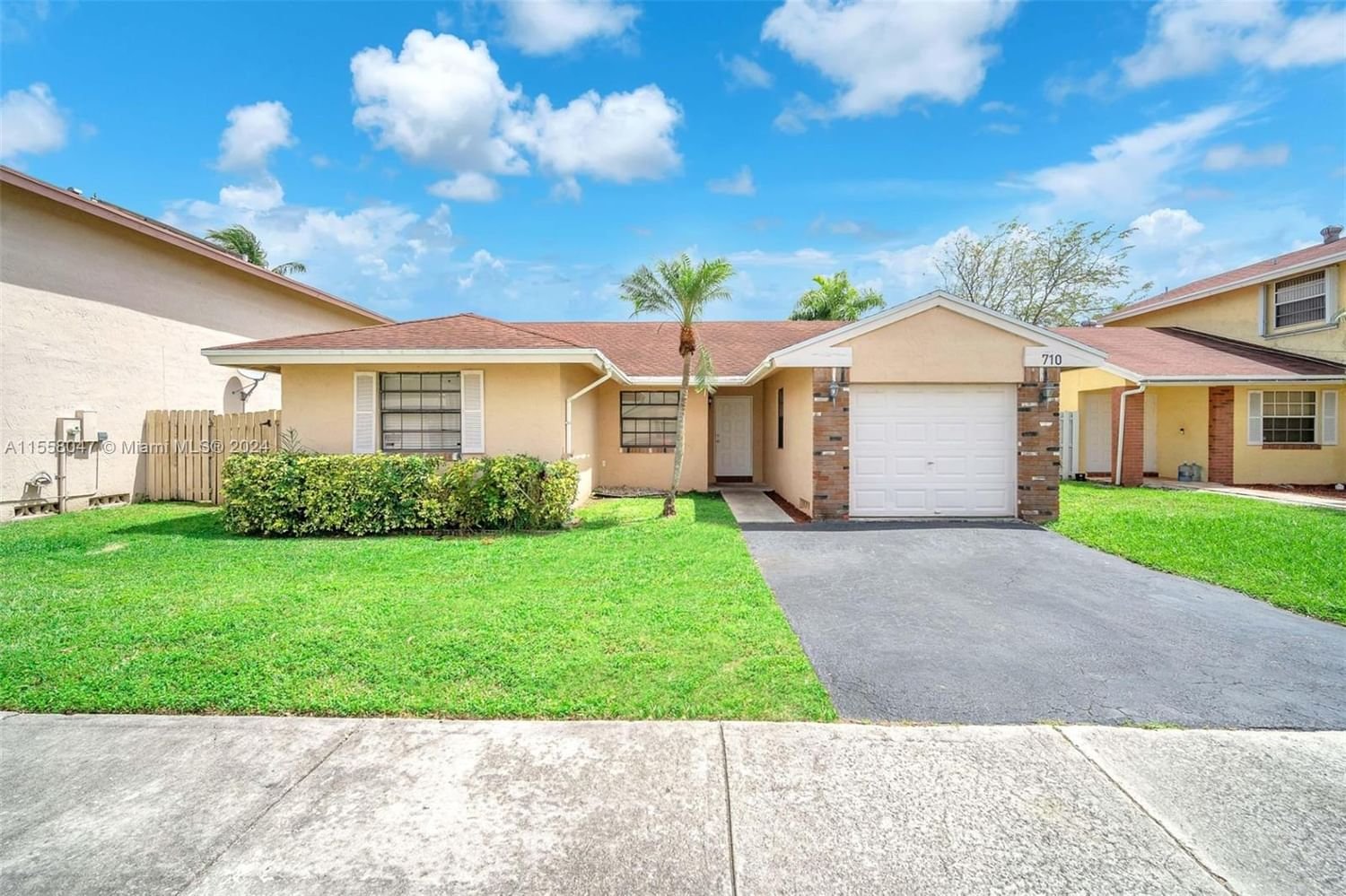Real estate property located at 710 Willow Grove Ter, Broward County, SHENANDOAH SECTION FOUR, Davie, FL