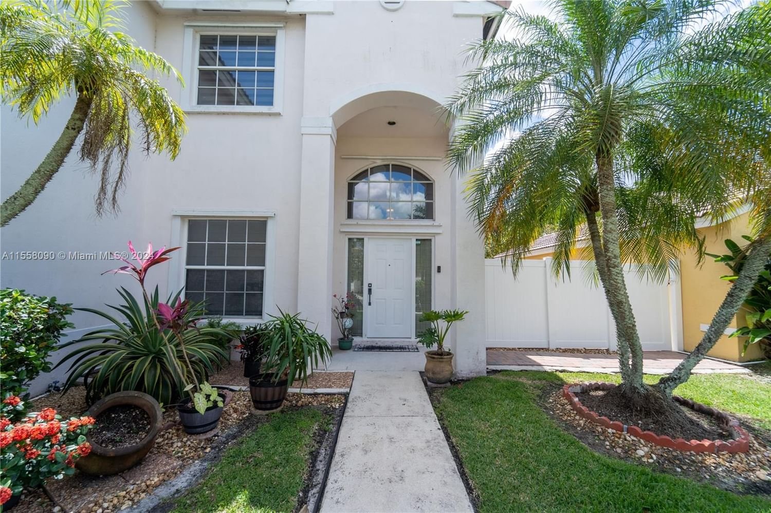 Real estate property located at 18950 10th St, Broward County, CHAPEL TRAIL II, Pembroke Pines, FL