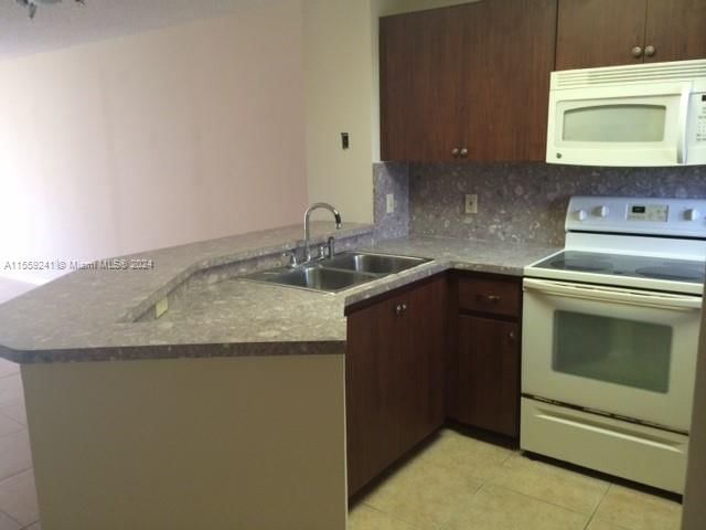Real estate property located at 8730 Sherman Cir #303, Broward, Lakeshore At University P, Miramar, FL
