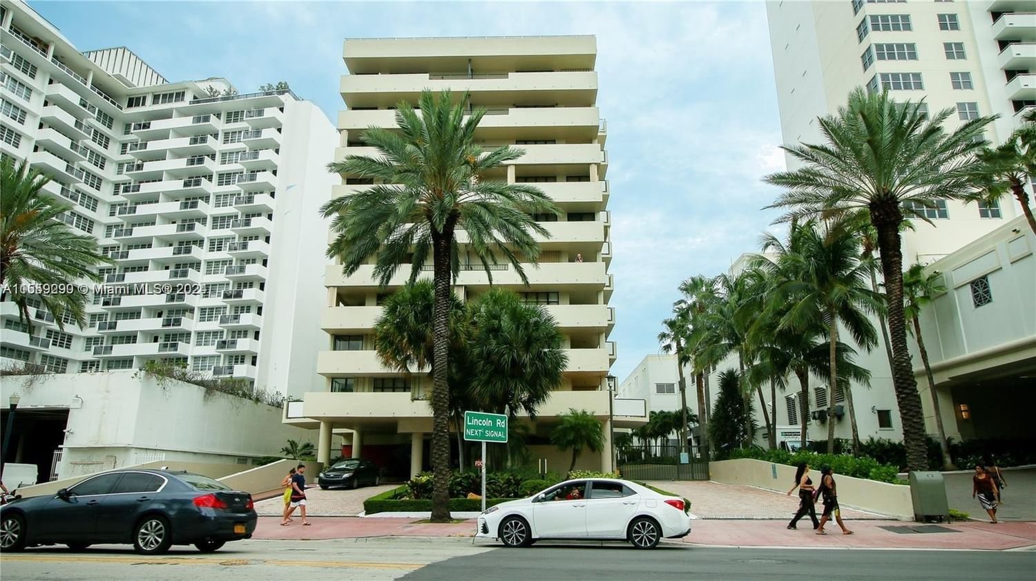 Real estate property located at 1621 Collins Ave #208, Miami-Dade County, THE GEORGIAN CONDO, Miami Beach, FL