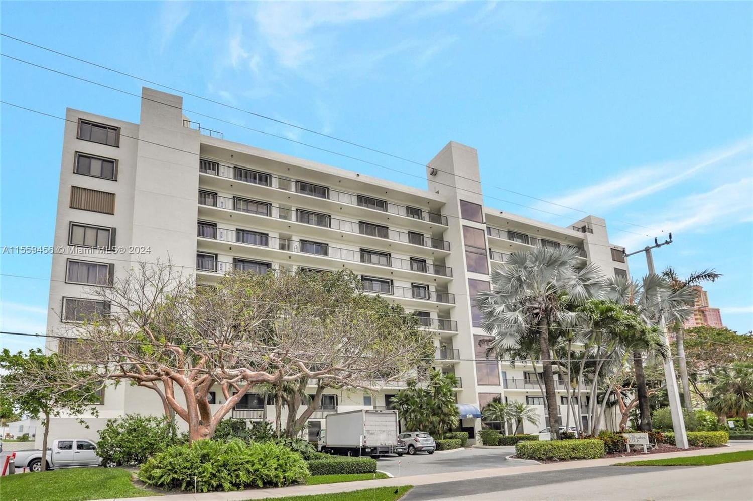 Real estate property located at 2300 33rd Ave #402, Broward County, EVERGLADES CLUB CONDO, Fort Lauderdale, FL