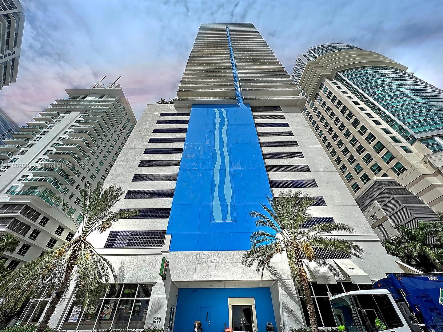 Real estate property located at 1200 Brickell Bay Dr #3814, Miami-Dade County, THE CLUB AT BRICKELL BAY, Miami, FL