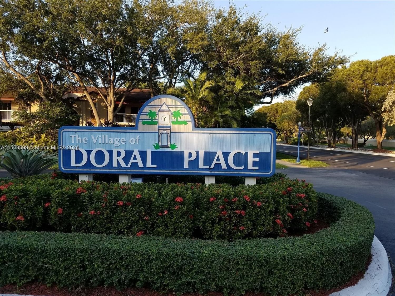 Real estate property located at 4770 102nd Ave #204-19, Miami-Dade County, DORAL PK CO CLUB VILLAS C, Doral, FL