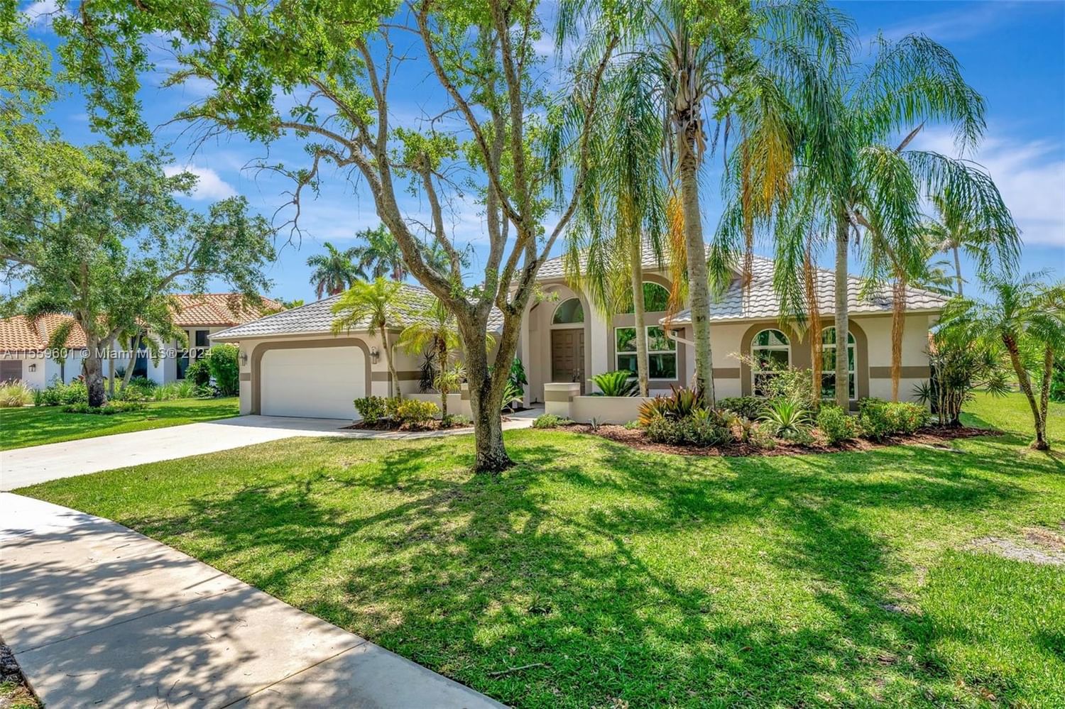 Real estate property located at 1038 Poplar Cir, Broward County, COUNTRY ISLES, Weston, FL