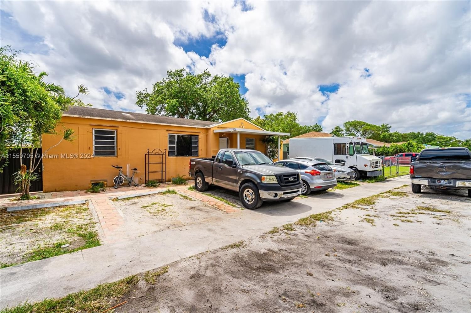 Real estate property located at 820 76th St, Miami-Dade County, STEPHEN MANOR, Miami, FL
