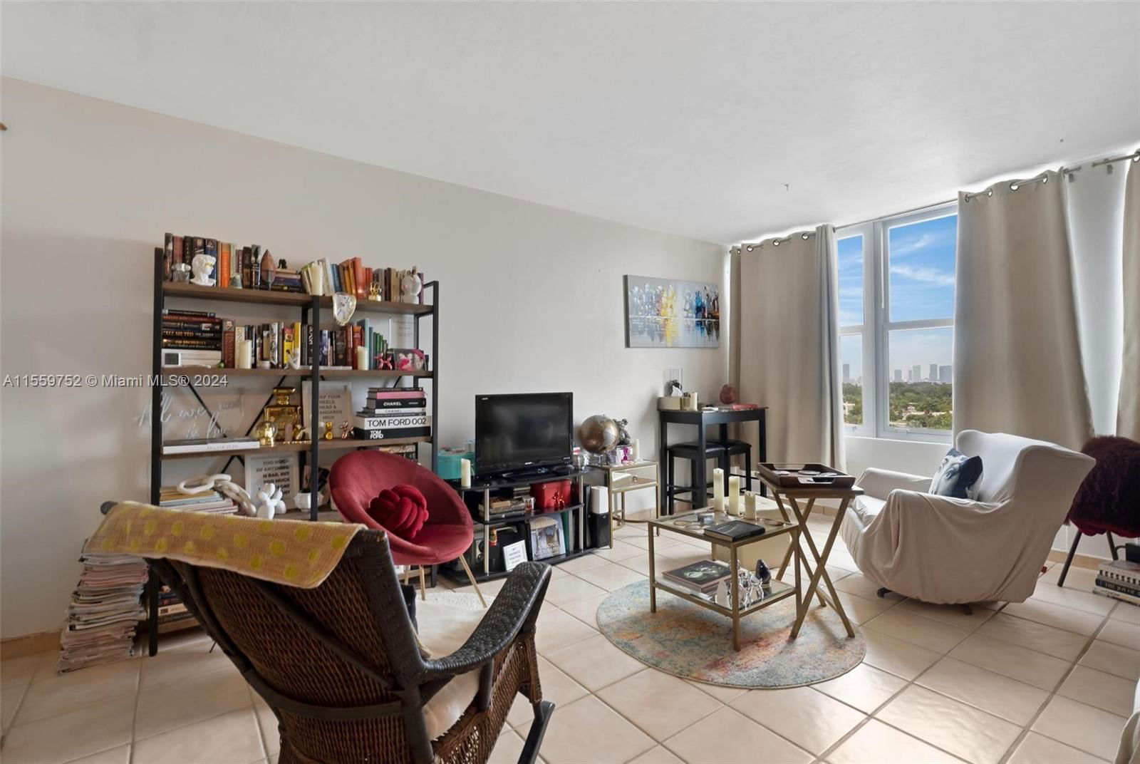 Real estate property located at 2899 Collins Ave #1104, Miami-Dade County, TRITON TOWER CONDO, Miami Beach, FL