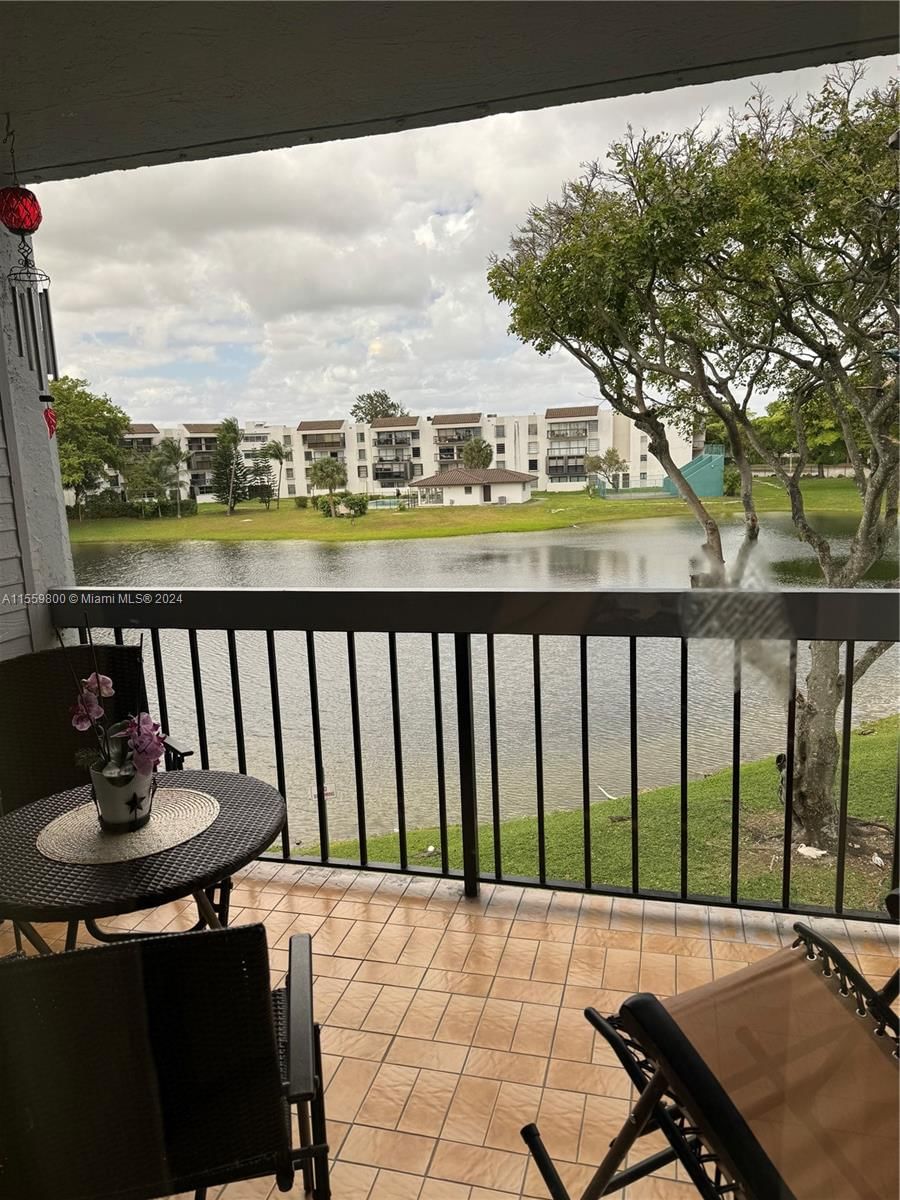 Real estate property located at 12219 14th Ln #2308, Miami-Dade County, VISTA DEL LAGO CONDO PH 2, Miami, FL