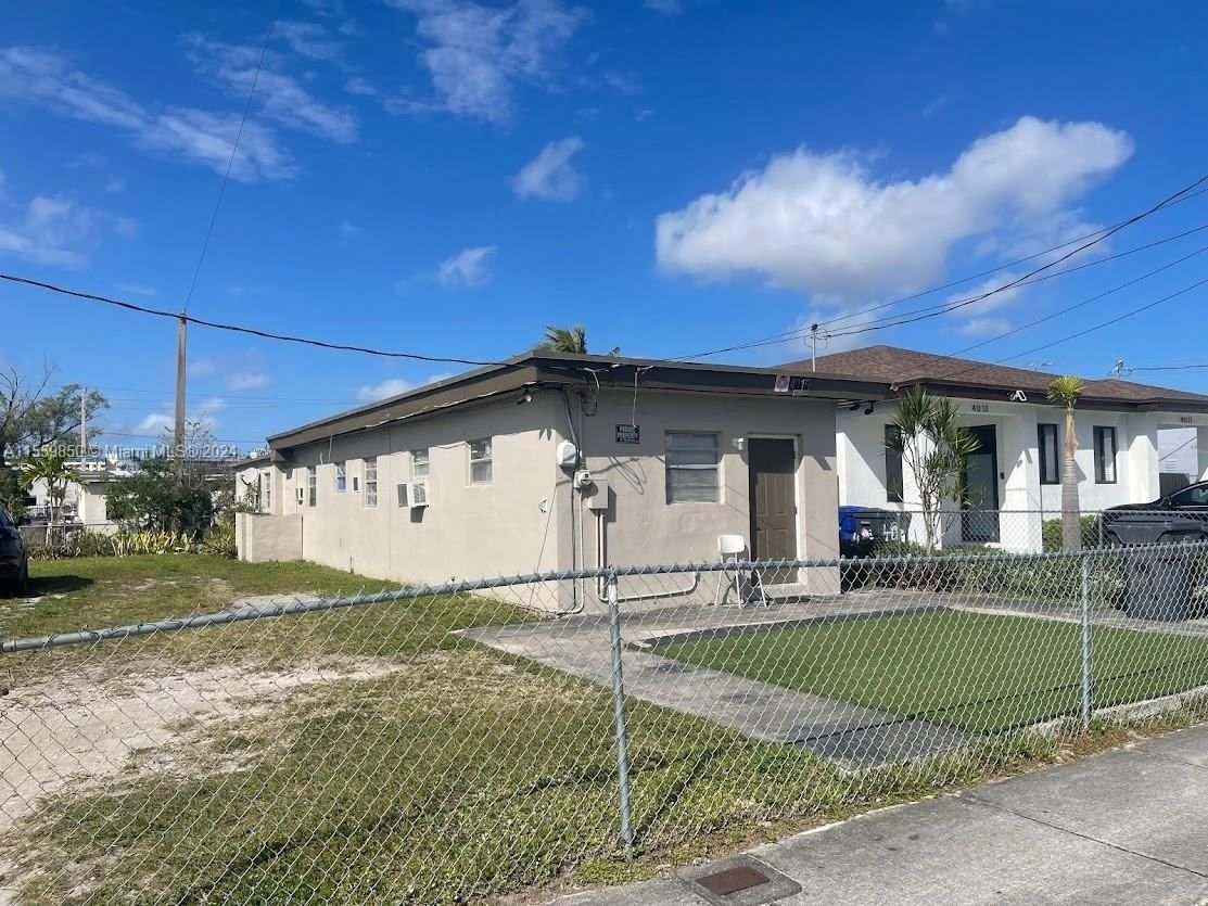 Real estate property located at 4015 19th St, Broward County, CARVER RANCHES BUSINESS S, West Park, FL