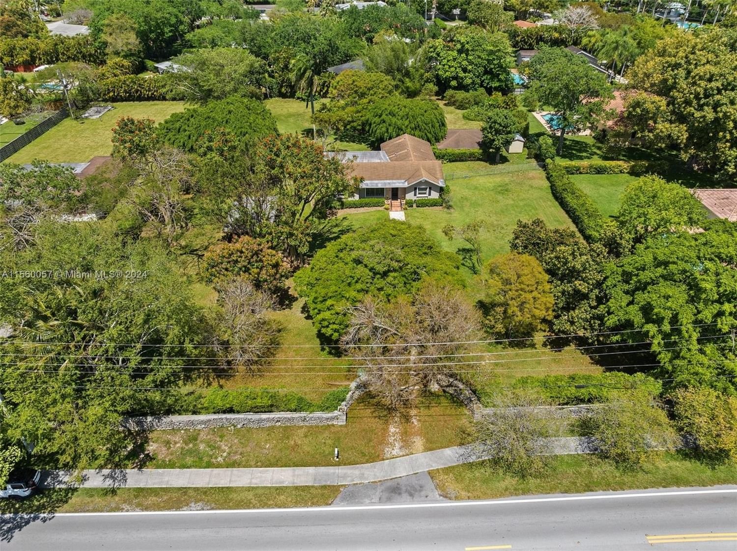 Real estate property located at 8205 136th St, Miami-Dade County, UNPLATTED, Pinecrest, FL