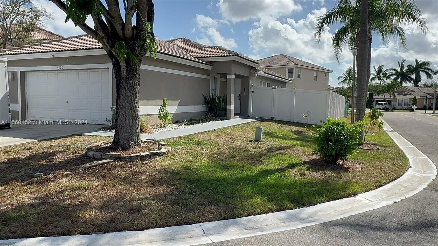 Real estate property located at 4190 62nd Dr, Broward County, COCOBAY, Coconut Creek, FL