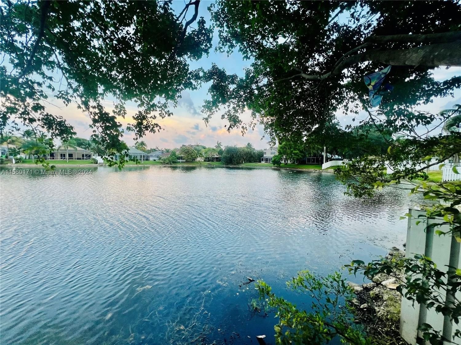 Real estate property located at 10773 Lago Welleby Dr, Broward County, Sugar Bay Welleby, Sunrise, FL