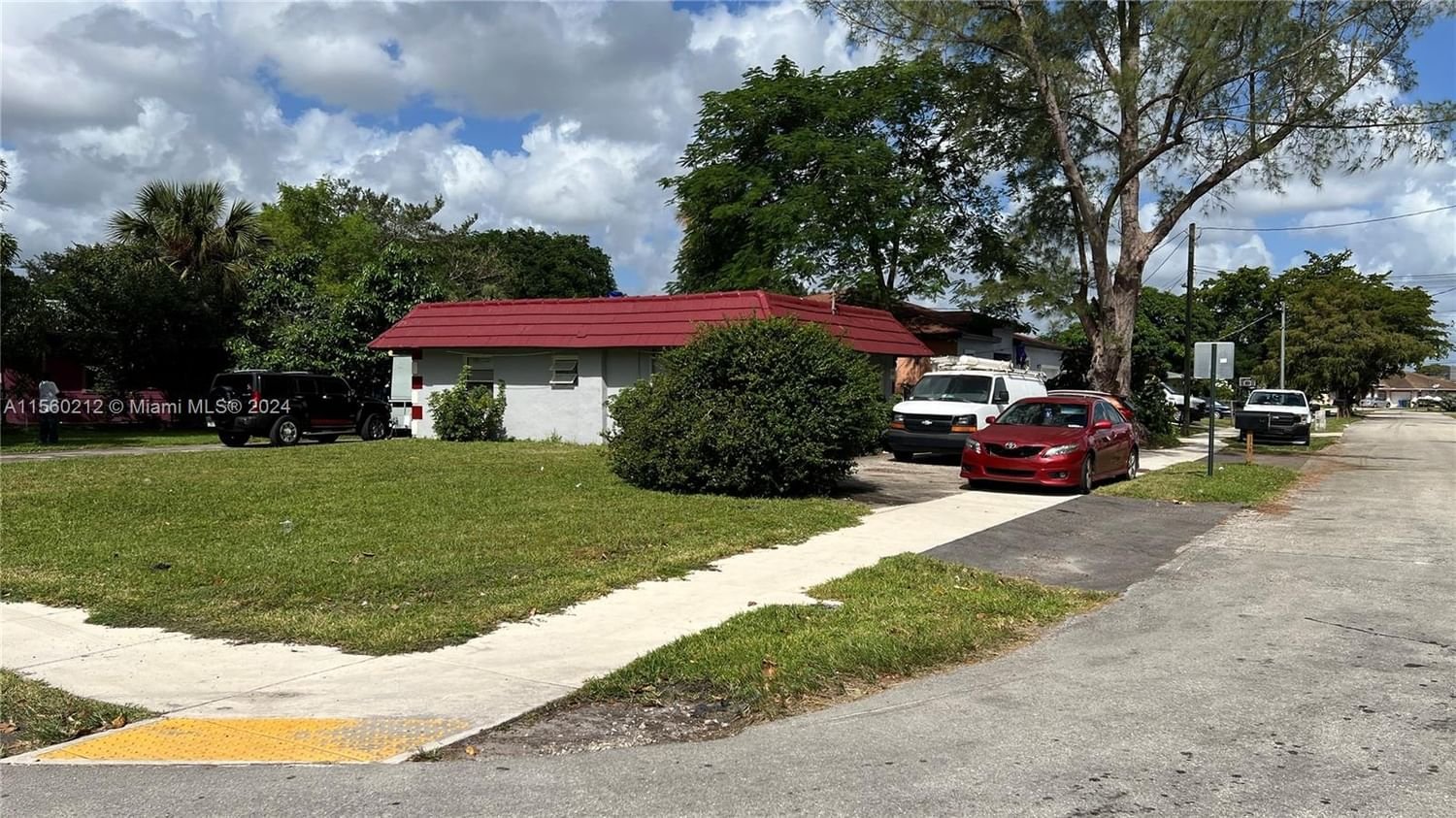 Real estate property located at 2701 18th Ter, Broward County, MIDDLE RIVER GARDENS, Oakland Park, FL