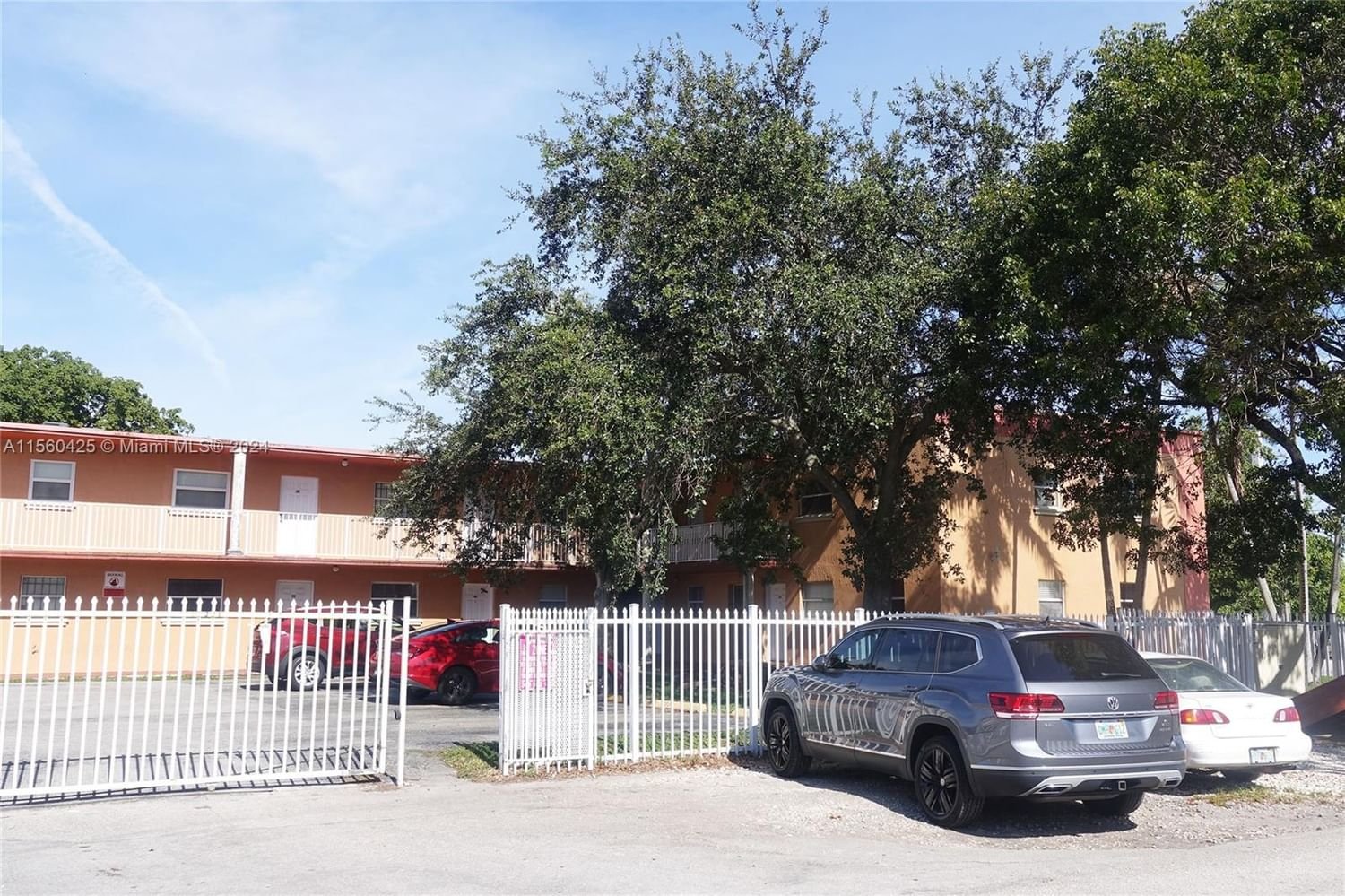 Real estate property located at 1245 24th St #218, Miami-Dade County, BELLA LUNA CONDO, Hialeah, FL