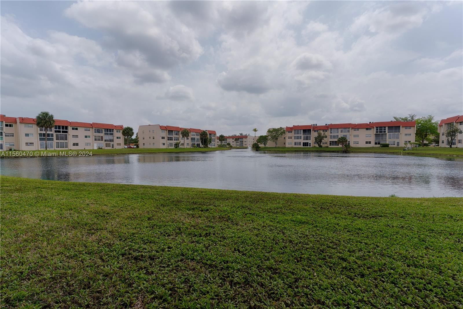 Real estate property located at 2900 Sunrise Lakes Dr #108, Broward County, SUNRISE LAKES 3 CONDO, Sunrise, FL