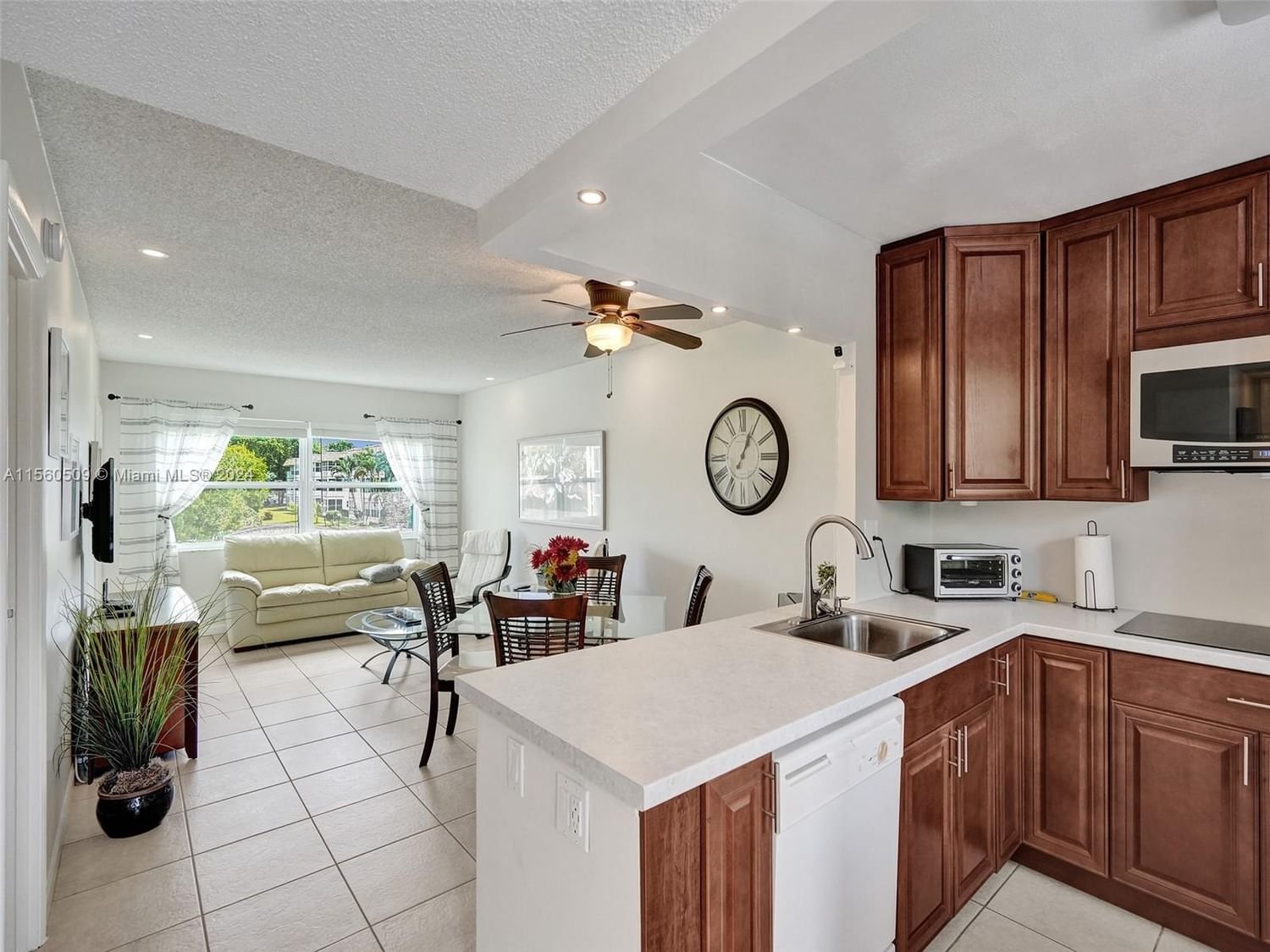 Real estate property located at 3506 49th Ave #511, Broward County, MARIGOLD GARDENS CONDO, Lauderdale Lakes, FL
