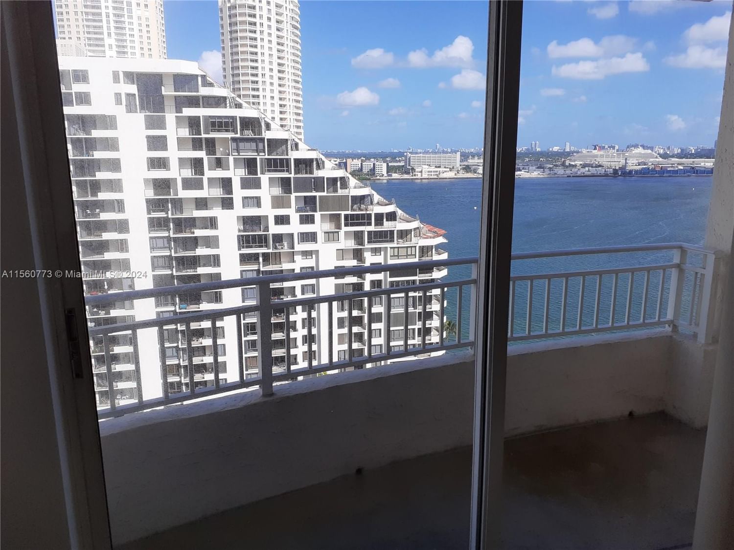 Real estate property located at 770 Claughton Island Dr #2007, Miami-Dade, ISOLA CONDO, Miami, FL