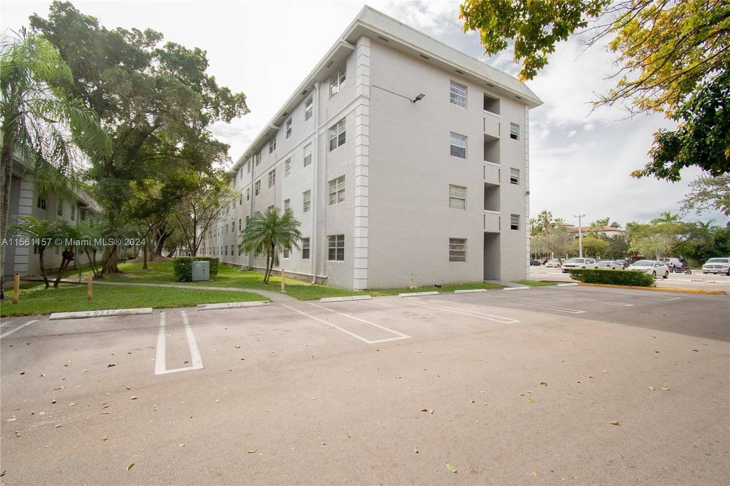 Real estate property located at 17255 95th Ave #457, Miami-Dade County, VILLAGE HOMES & CONDOS, Palmetto Bay, FL