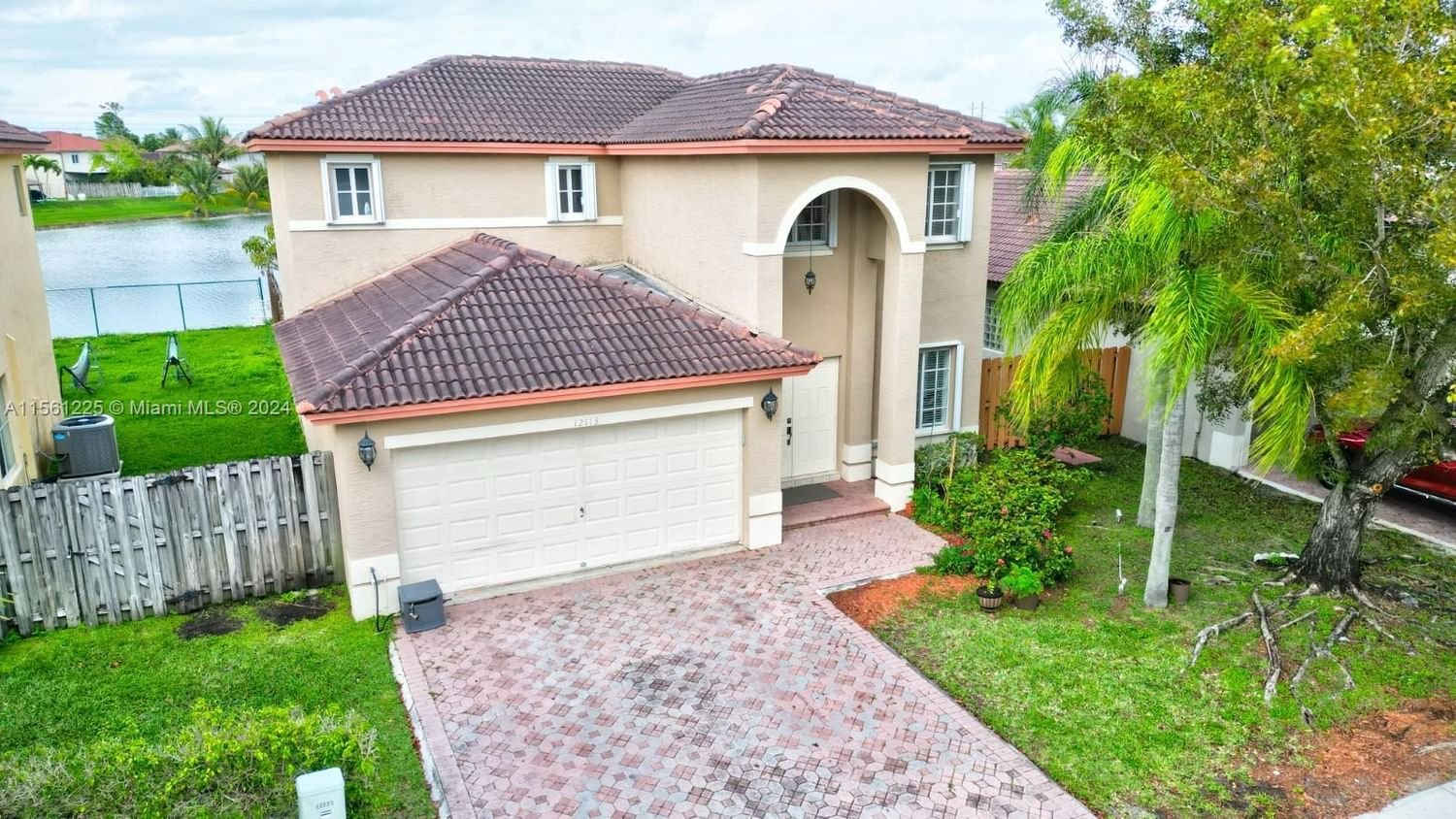 Real estate property located at 12113 135th Ter, Miami-Dade County, FOUR LAKES SEC 7, Miami, FL