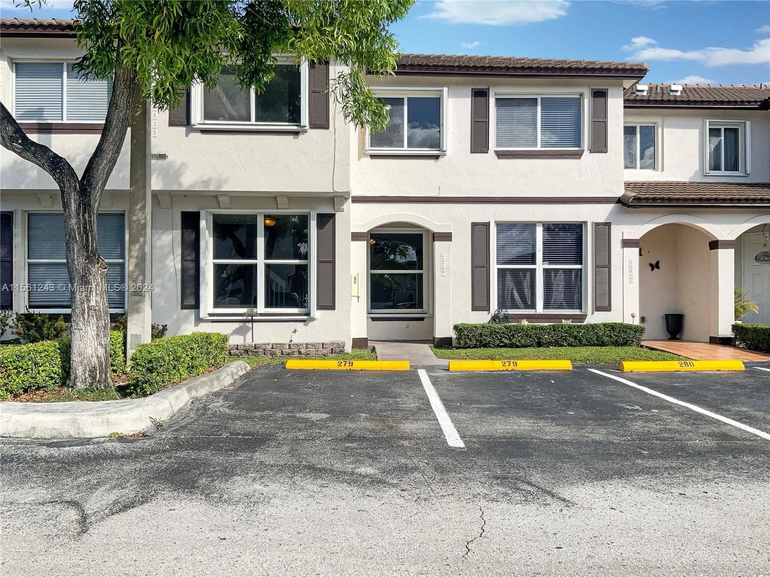 Real estate property located at 8525 152nd Ave #279, Miami-Dade County, TIFFANY LAKES CONDO, Miami, FL