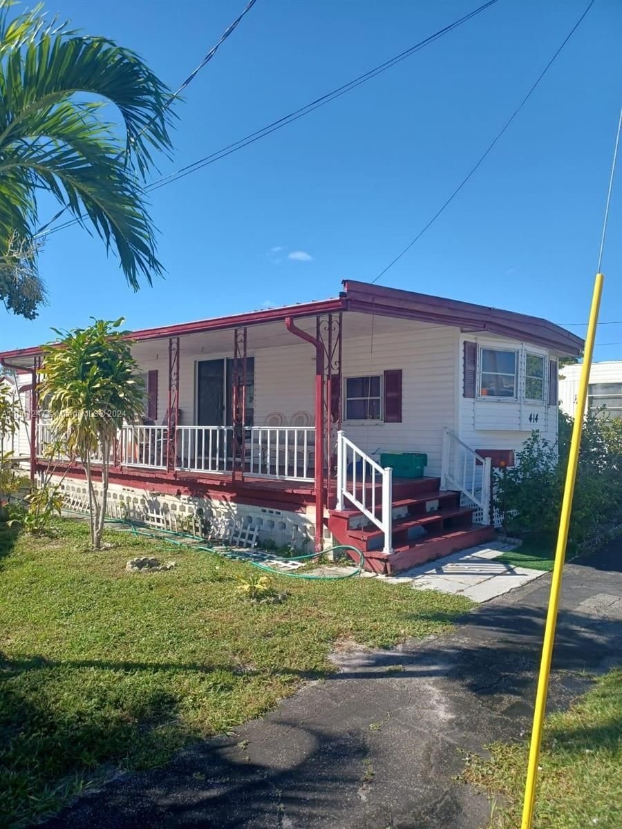 Real estate property located at 414 5th St, Broward County, HALLANDALE PINES ESTATES, Hallandale Beach, FL