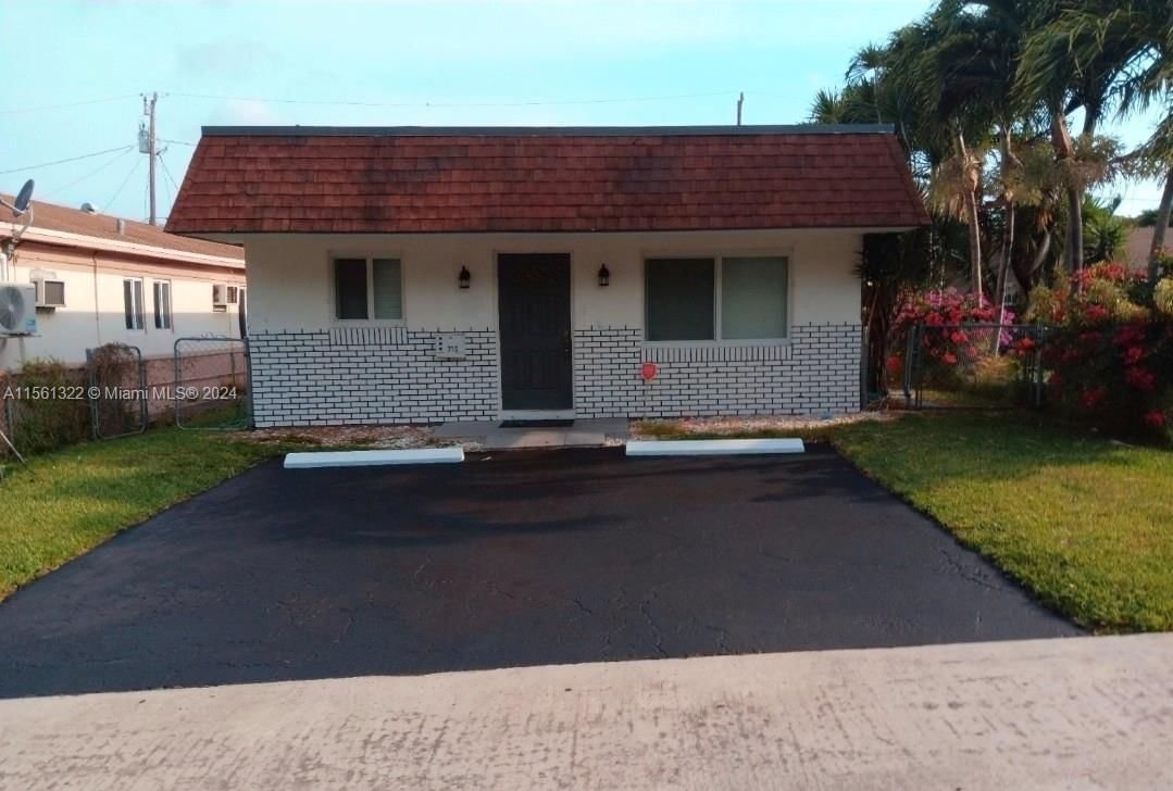 Real estate property located at 715 4th Ct, Broward County, ATLANTIC SHORES DIXIE HIG, Hallandale Beach, FL