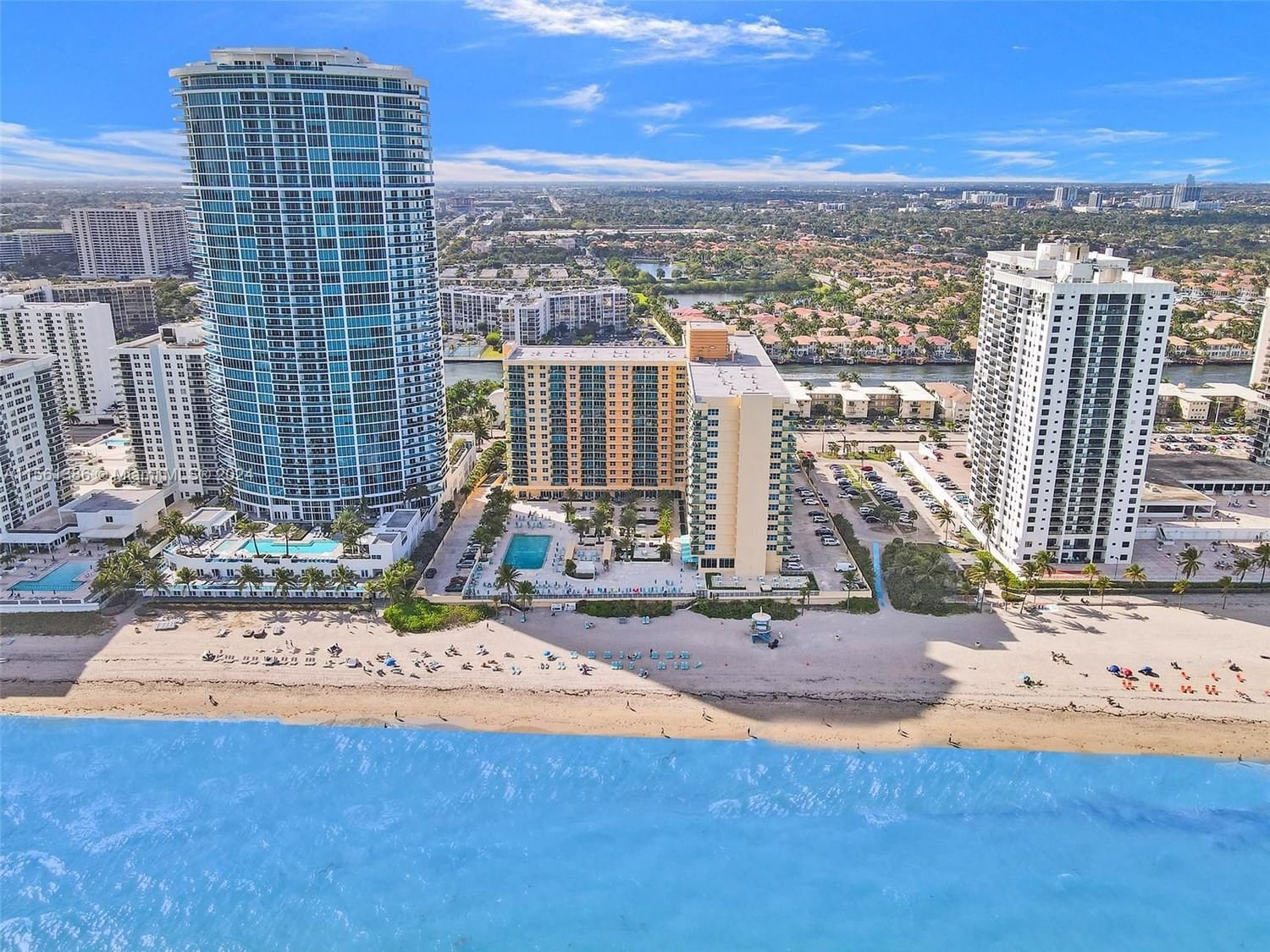Real estate property located at 2501 Ocean Dr #307, Broward County, WAVE CONDO, Hollywood, FL