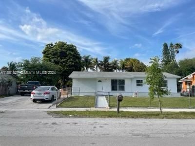 Real estate property located at 3715 203rd St, Miami-Dade County, 4TH ADDN TO STARLIGHT, Miami Gardens, FL