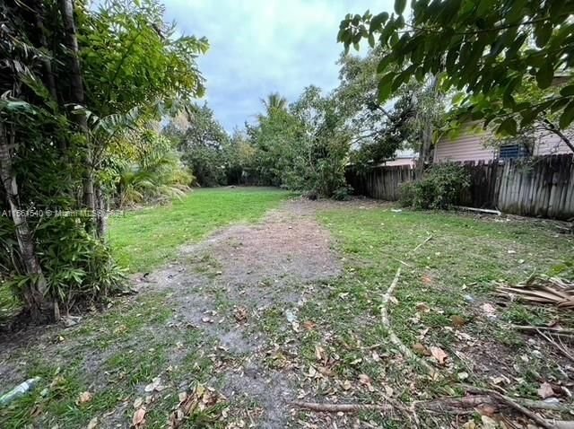 Real estate property located at 8263 1st Ave, Miami-Dade County, LITTLE RIVER GARDENS AMD, Miami, FL