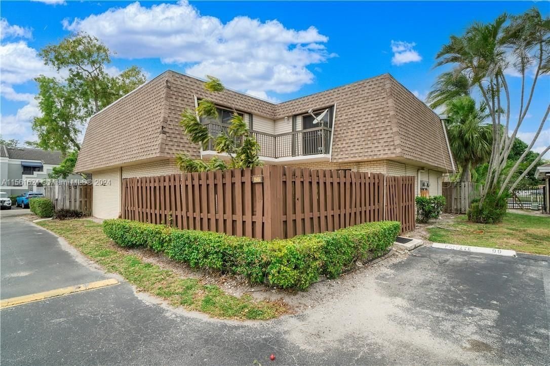 Real estate property located at 8209 23rd Ct #17C, Broward County, BAY TREE PATIO HOMES COND, North Lauderdale, FL