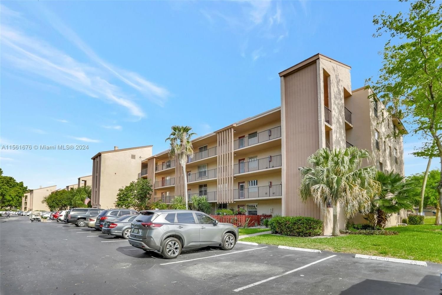 Real estate property located at 7561 1st St #208, Broward County, PALM LAKES CONDO, Margate, FL